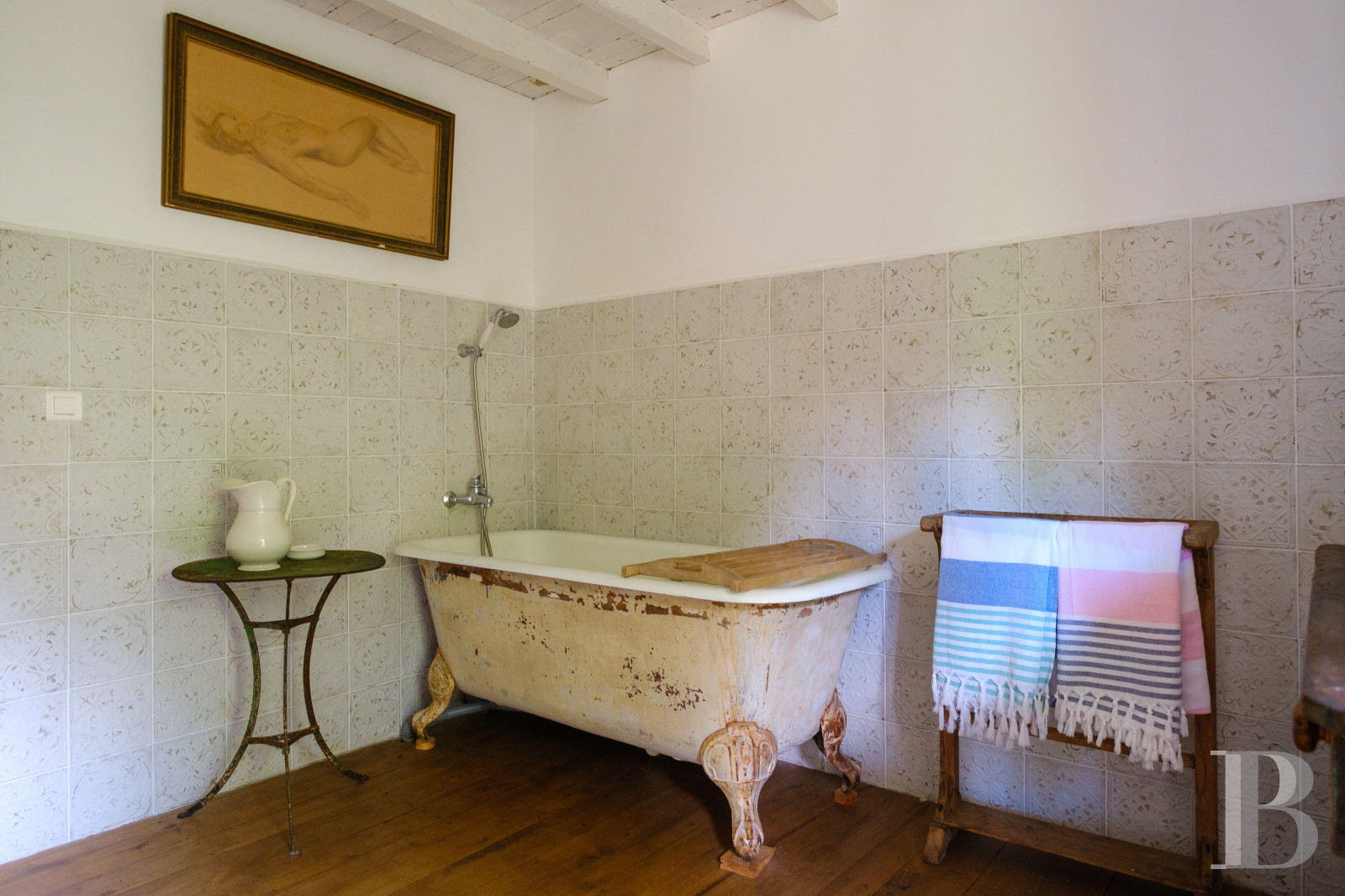 Dans le Gers, à l’ouest de Lectoure, un ancien domaine de production d’armagnac transformé et décoré avec soin - photo  n°24